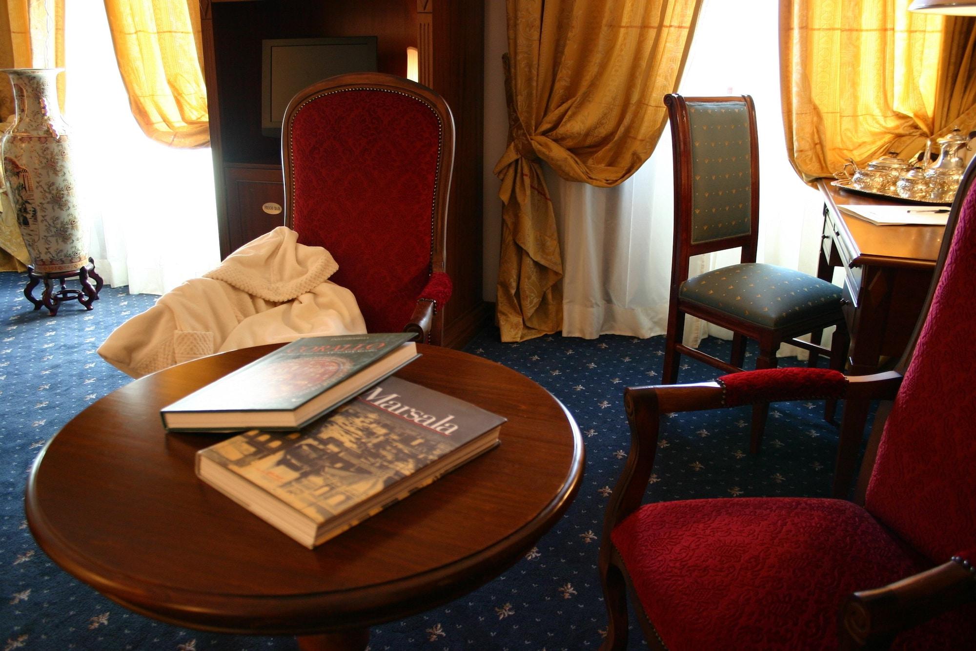 Grand Hotel Palace Марсала Екстер'єр фото A guest room on board the Venice Simplon Orient Express